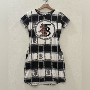 One size dress, from Colombian designers